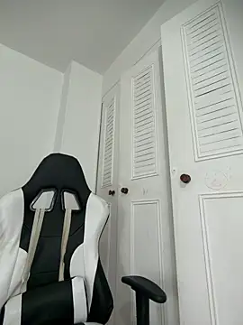 Valerie-S online show from June 4, 2:45 pm