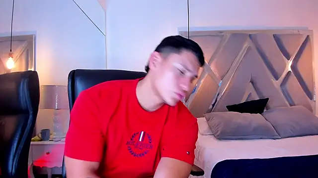 Chriss Diamond online show from March 29, 8:20 pm