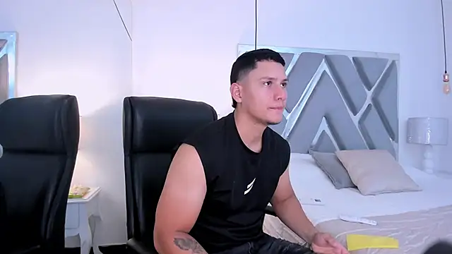 Chriss Diamond online show from April 5, 9:12 pm