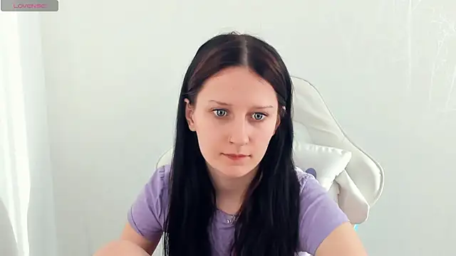 Addelin tarro online show from April 8, 11:10 am