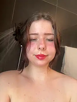 leiawifey online show from April 7, 2:39 pm