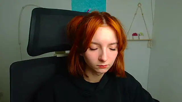 Butterfly Milly online show from April 15, 11:39 am