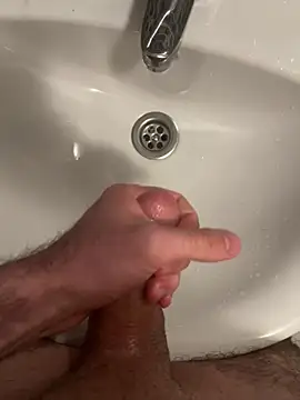 amineux online show from April 8, 8:58 am