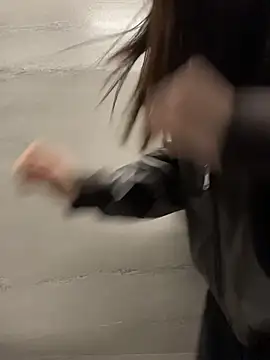 AnitaFly online show from April 10, 11:15 am