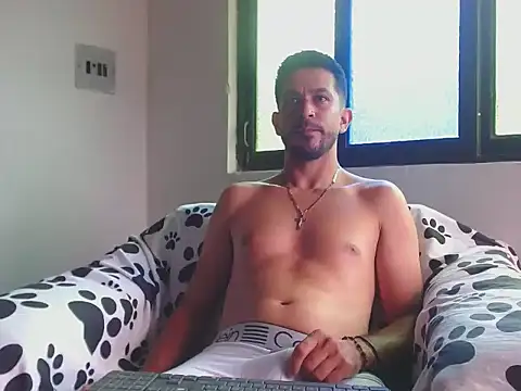 21Latinlover online show from March 27, 4:18 pm