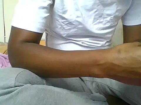 Thandie40 online show from April 8, 7:47 pm