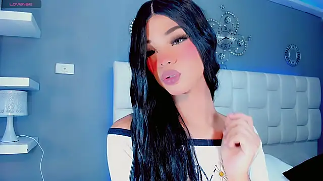 Kornylovee online show from April 11, 9:19 pm