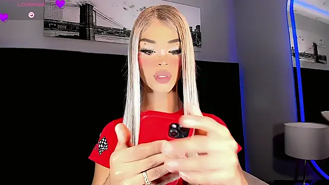 Kornylovee online show from July 13, 9:50 pm