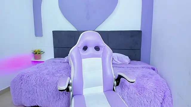princess skinny  online show from July 3, 2:40 am
