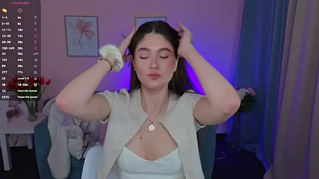 SunnyBloss online show from April 5, 8:06 pm