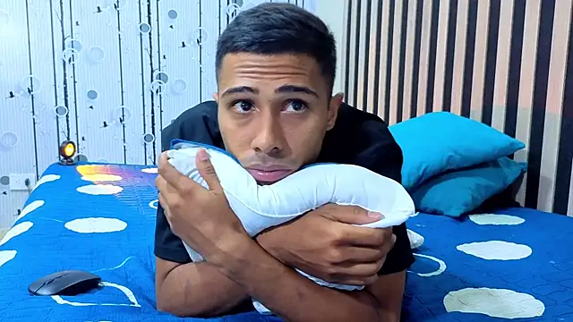 Charlies Fox online show from April 1, 7:11 pm