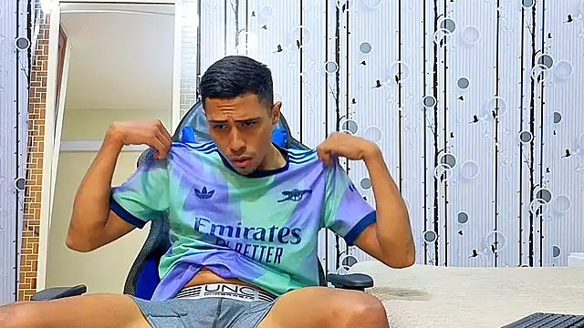 Charlies Fox online show from April 5, 4:15 pm