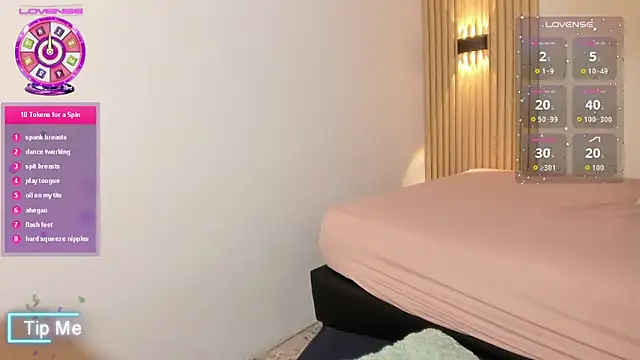 IslaScott online show from April 14, 7:42 pm