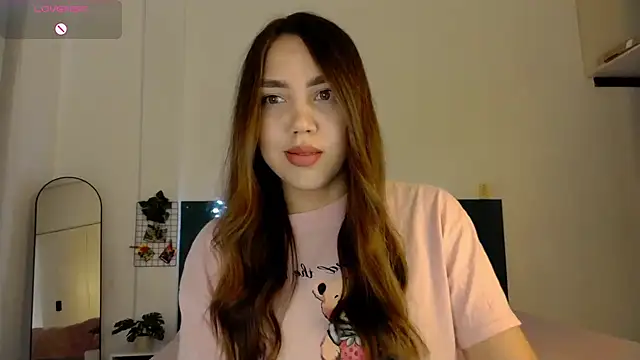 Snapshot of NebulaaHaven chatting on May 12, 6:49 pm NebulaaHaven online show from May 12, 6:49 pm