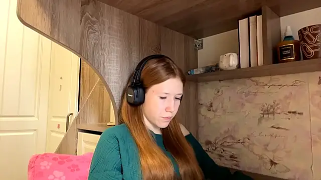 KiraNice1 online show from April 7, 7:31 am