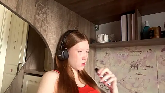 KiraNice1 online show from April 13, 7:25 am