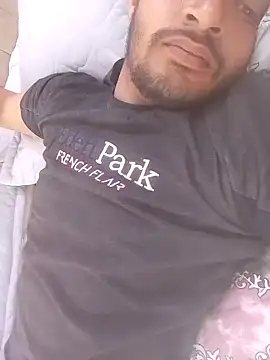 QueueedActivist online show from April 20, 12:41 pm