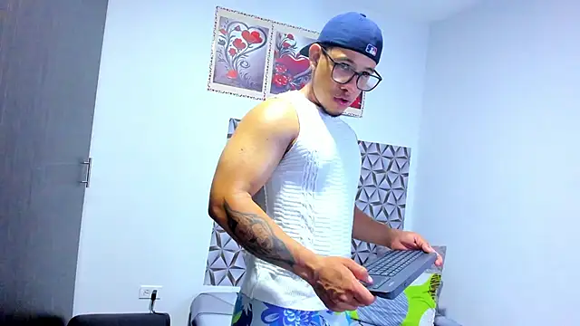 Benjamin lich online show from April 14, 3:12 am