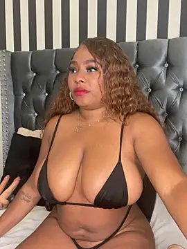 Marathompsonn online show from April 17, 4:21 pm