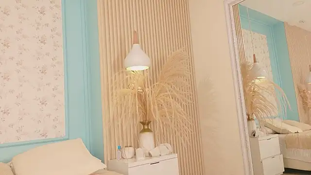 SarayCortez online show from April 5, 8:17 pm