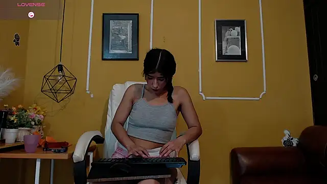 AmericaMillan ds online show from April 12, 10:31 am