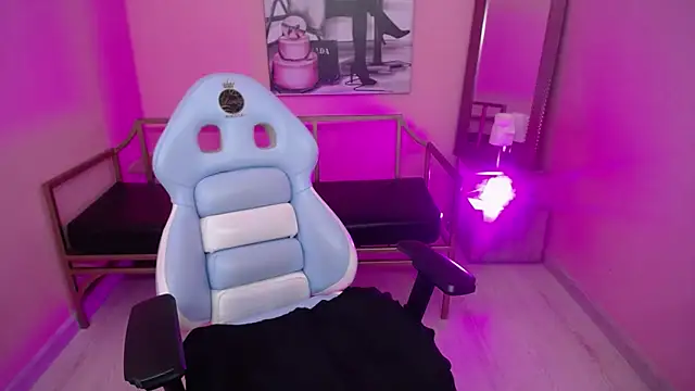 Soffi x x  online show from April 11, 3:22 am