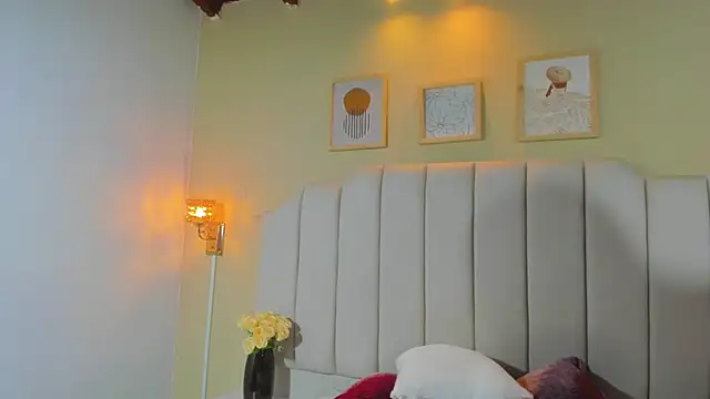 Sara Hanks online show from April 11, 2:21 pm