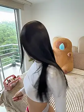 SerenaFox  online show from April 15, 2:57 pm