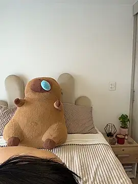 SerenaFox  online show from April 15, 9:26 pm