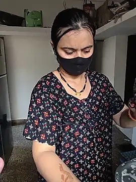 HeartlessGirl online show from June 1, 3:19 am