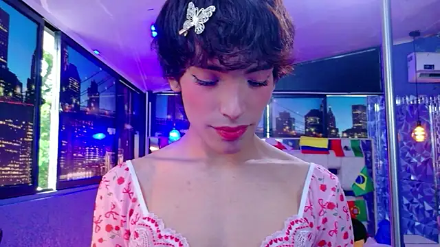 Snapshot of IsaacNovaa chatting on June 25, 8:57 pm IsaacNovaa online show from June 25, 8:57 pm