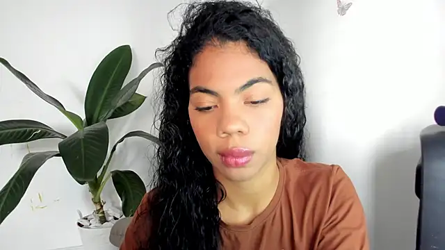 DakotaStills  online show from April 14, 12:44 pm