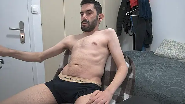 chris anag96 online show from April 17, 9:51 pm