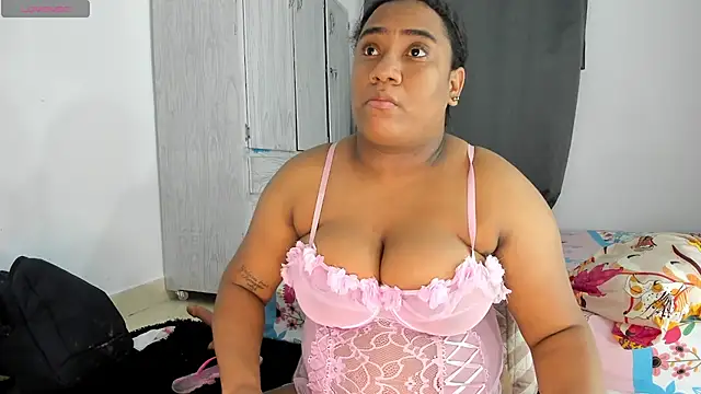 Alexandrasaenz23 online show from April 21, 2:26 am