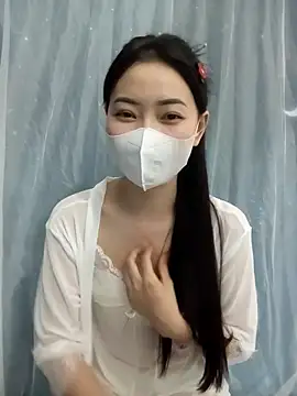 Xiangchuu online show from April 22, 3:35 pm