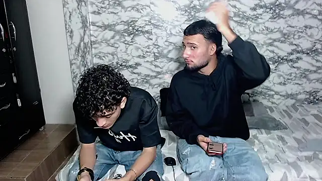 escanor ar online show from April 1, 2:56 am