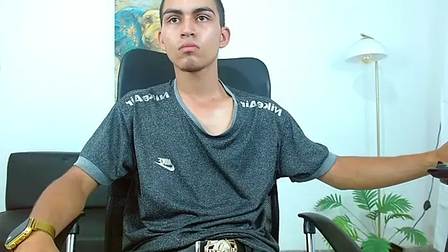 lucass 18 online show from March 26, 11:10 pm