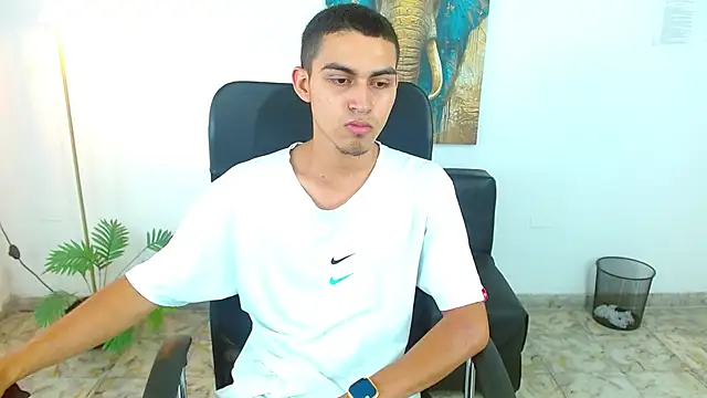 lucass 18 online show from March 27, 8:41 pm