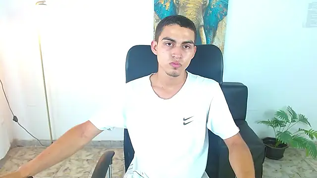 lucass 18 online show from March 31, 8:20 pm