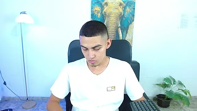 lucass 18 online show from April 7, 8:20 pm