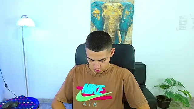 lucass 18 online show from April 9, 7:30 pm