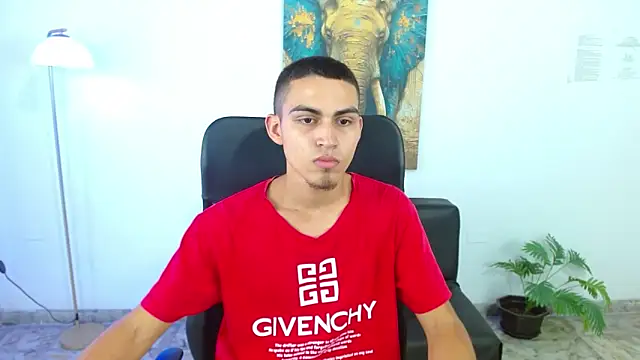 lucass 18 online show from April 14, 8:04 pm