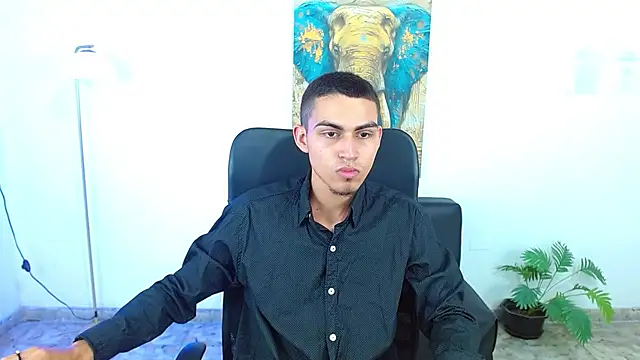 lucass 18 online show from April 17, 8:12 pm