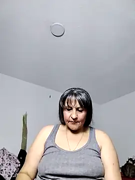 Merlyna Goldenss online show from April 15, 7:04 am