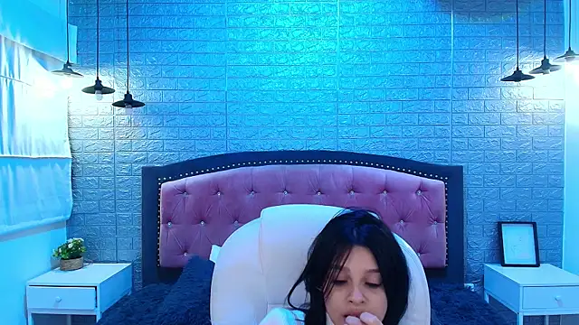 mia velvetk online show from March 27, 8:37 am