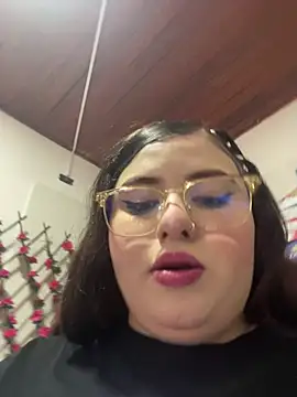 kitty  pinnk online show from March 29, 7:58 pm