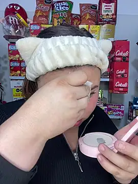 kitty  pinnk online show from April 12, 7:41 pm