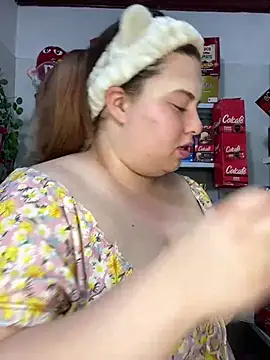 kitty  pinnk online show from April 14, 7:42 pm