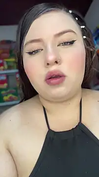 kitty  pinnk online show from April 15, 7:58 pm