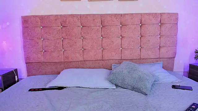 lilith sabrina 20 online show from April 14, 1:39 pm